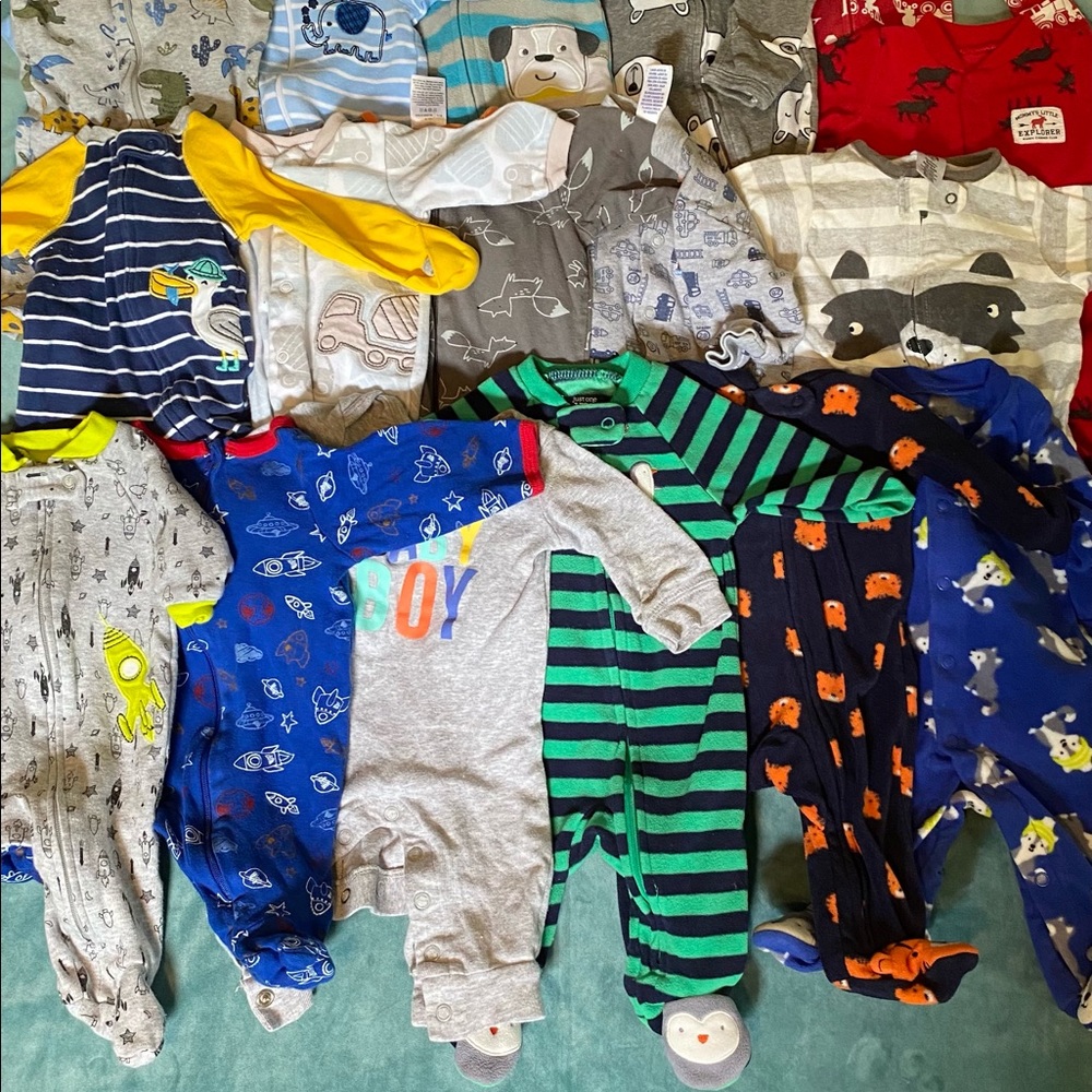BUNDLE 17 NEWBORN BABY BOY ZIP FOOTED Pajamas